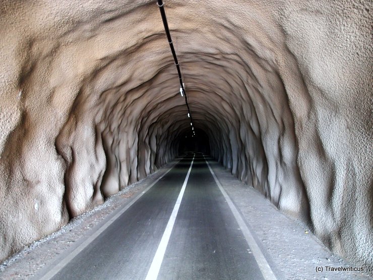 Tunnel for bikers and walkers