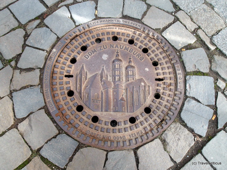 Manhole cover displaying the cathedral of Naumburg (Saale), Germany