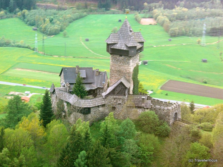 Niederfalkenstein Castle in Obervellach, Austria