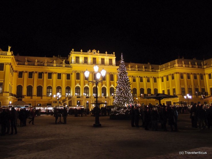 Christmas market at Schloss Schönbrunn in Vienna, Austria